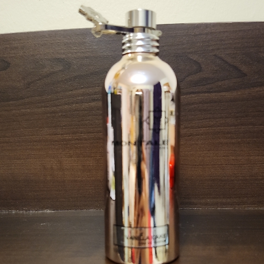 Montale Vanilla Cake